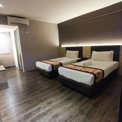 Deluxe Twin Room Kupon Palace Inn