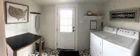 Lovely DOWNTOWN CODY: Salsbury Corner Cottage
