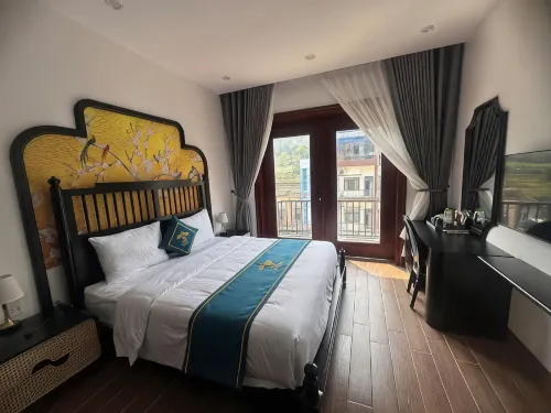 Son Tinh Hotel