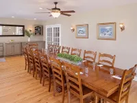 Inn at Harbor Hill Marina Hotels in Niantic