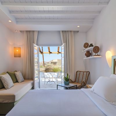 Superior Room with Partial Sea View