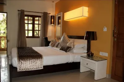 Coconut Grove Beach Resort Hotels in 