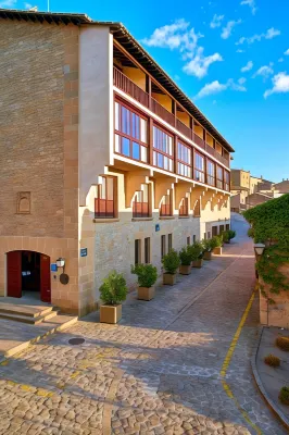 Parador de Sos Del Rey Catolico Отели в г. 