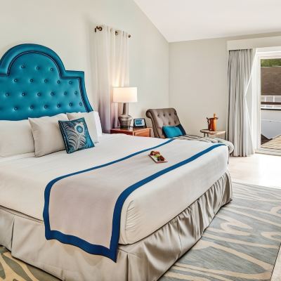 Luxury Ocean View, 1 Bedroom Suite, 1 King, Sofa Bed, Balcony