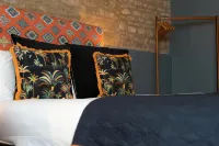 The Jersey Arms Hotel