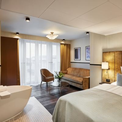 Deluxe Double Room Wide Hotel Promo Code
