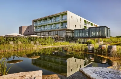Loisium Wine & Spa Hotel Langenlois Hôtels à : 