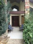 Home for 22, Ski Shuttle, Hot Tub, Pool, Dog OK Tennis/Pickleball/Pool Table