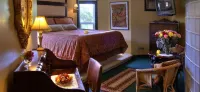 Heartwood Inn