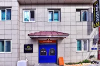 The Road Hotel