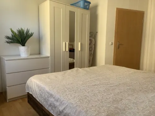 Quiet apartment on the outskirts of the city