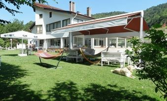 Abant Bahçeli Köşk Otel & Bungalow - Housity