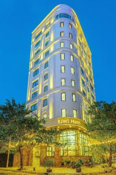 Kiwi Beachside Hotel & Cafe Da Nang