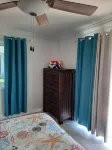 VILLA SOFIA, TREASURE CAY PARADISE, FULLY SANITIZED Отели в г. 