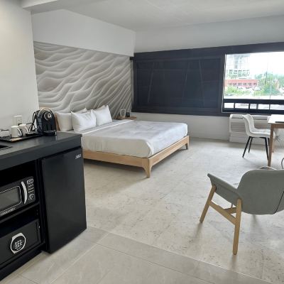 Signature King Room Hotel Ruby Foo's Promo Code