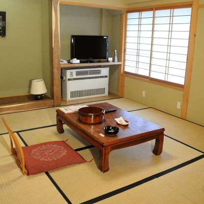 和室(8畳)(禁煙) あきた芸術村　温泉ゆぽぽ クーポン
