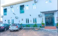 House 7 Resort Hotels in 