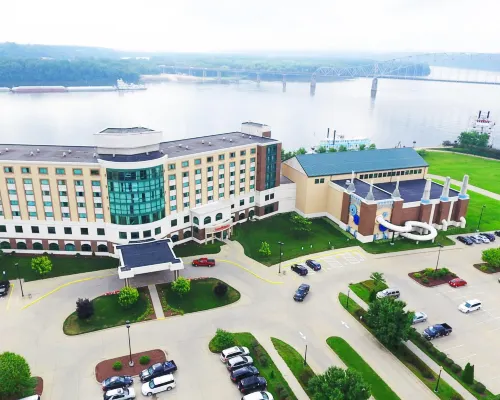 Grand Harbor Resort Hotels in Dubuque