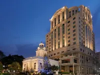 Grand City Hall Hotel a 