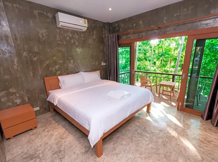 ห้องเตียงคิงไซส์ พร้อมระเบียง