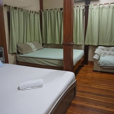 ห้องพักสำหรับสามท่านพร้อมระเบียง รหัสโปรโมชั่น สามนารี การ์เด้น เฮ้าส์