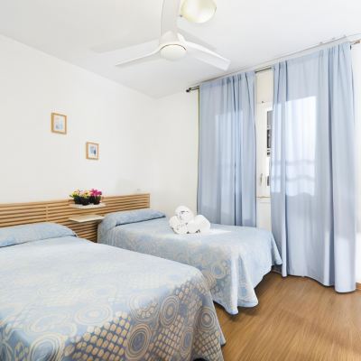 Apartment with Sea View (2 Adults + 2 Children)