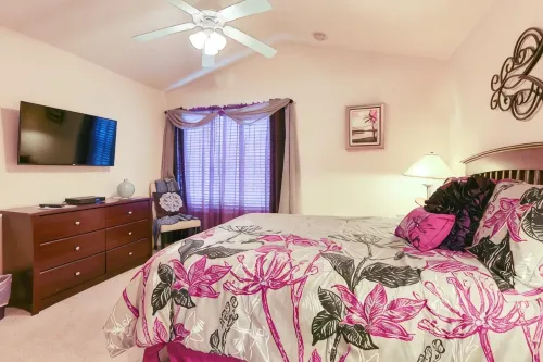 5 Star - 5 Br/4 Bath Villa - Perfect for Family Vacation. Minutes to Disney.