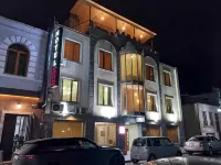 Aeetes Palace Hotele w: 
