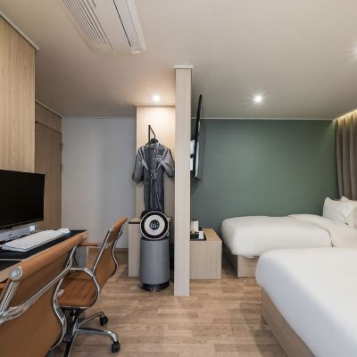 Twin Room 2pc Hotel Ambers Promo Code