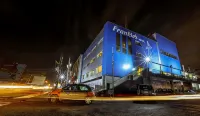 Frankie´s Hotel Hotele w: 