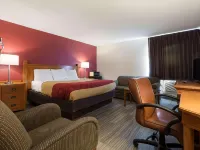 Econo Lodge Inn & Suites Hotels in Escanaba