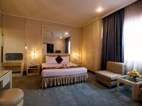 Regent's Park Hotel at Kayutangan Malang