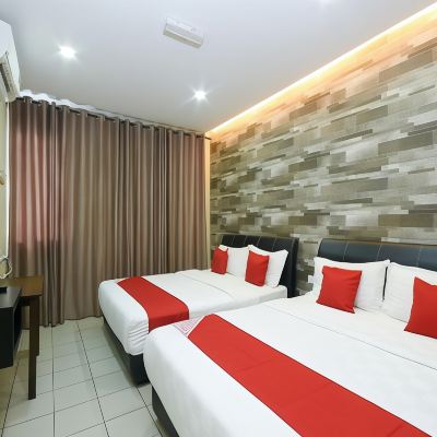 Suite Keluarga Kupon OYO 89301 YS Inn