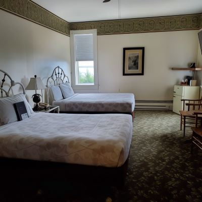 Superior Queen Room with Two Queen Beds