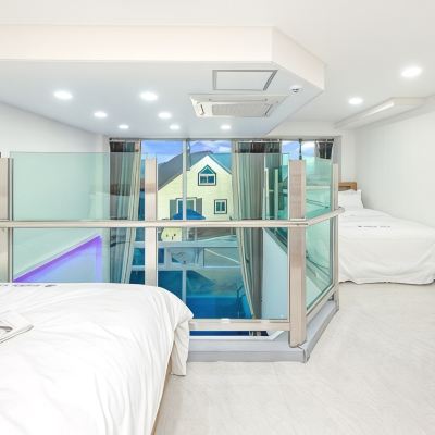 럭셔리 룸 101 (수영장) 남해 하버리조트 쿠폰