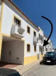 Almograve House Hotele w: 