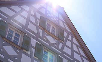 Restaurant & Hotel Einhorn - Housity