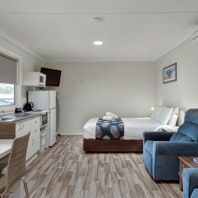 Standard Studio - Sleeps 2 Discovery Parks - Dubbo Promo Code