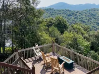 Peaks at Windy Knob Hotels in Seven Devils
