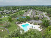 Unforegettable 19th Hole Condo - Steps from the Country Club & Golf - Pets OK! Hotels in Diamondhead