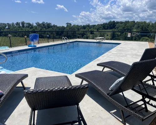 Quiet peaceful Stone mountain fun House with Pool ,Hot Tub￼ and vineyards near Ξενοδοχεία στην πόλη Traphill