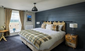 Lifeboat Inn - Housity