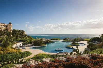 The Crane Resort Hotel a 