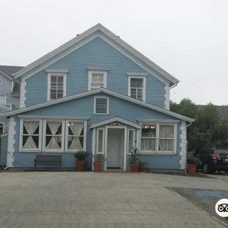 BytheSea Inn