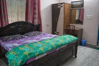 Hotel Golden Crown