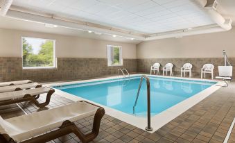 Country Inn & Suites by Radisson, Holland, MI