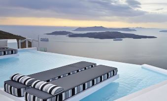 Alti Santorini Suites