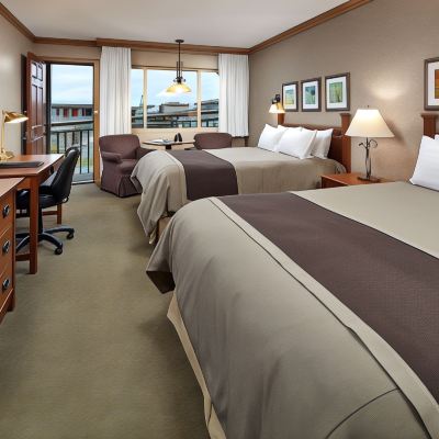 Standard Queen ADA Room with Tub Cavalier Oceanfront Resort Promo Code