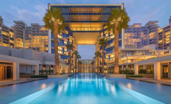 Maison Privee - Luxury Sea View Apt in Five Resort on the Palm
