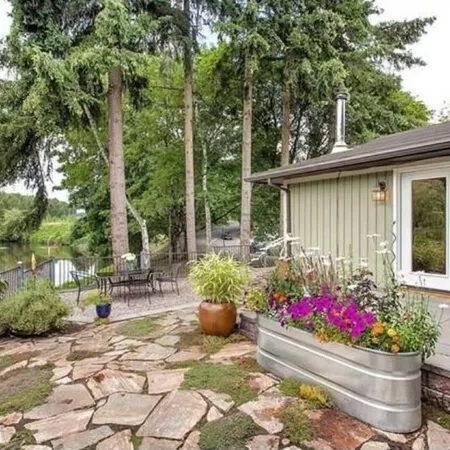 Cozy, Quiet, Bothell River House Отели в г. Ботелл